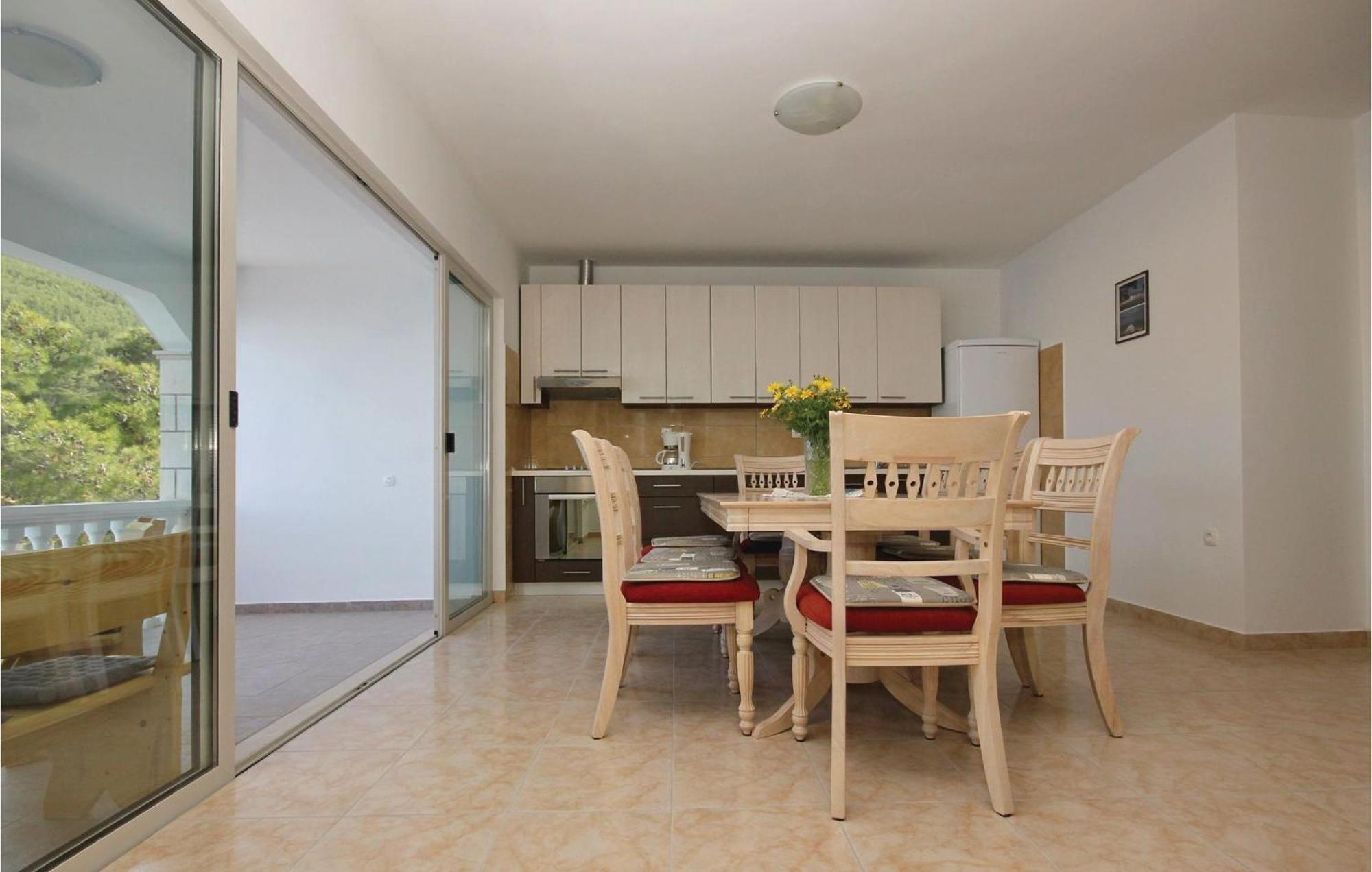 Cozy Apartment In Prigradica With House Sea View 외부 사진